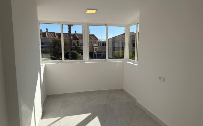 Revente - Town House -
Torrevieja - Aguas Nuevas