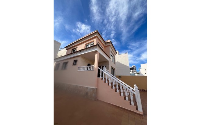 Revente - Villa -
Orihuela Costa - Villamartín-las Filipinas