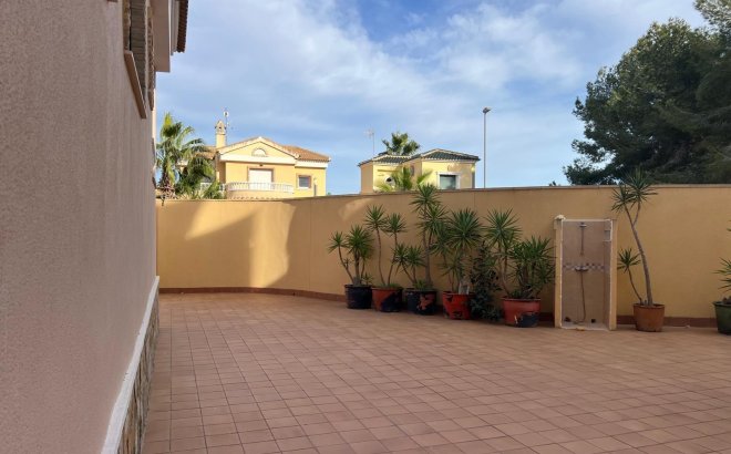 Revente - Villa -
Orihuela Costa - Villamartín-las Filipinas