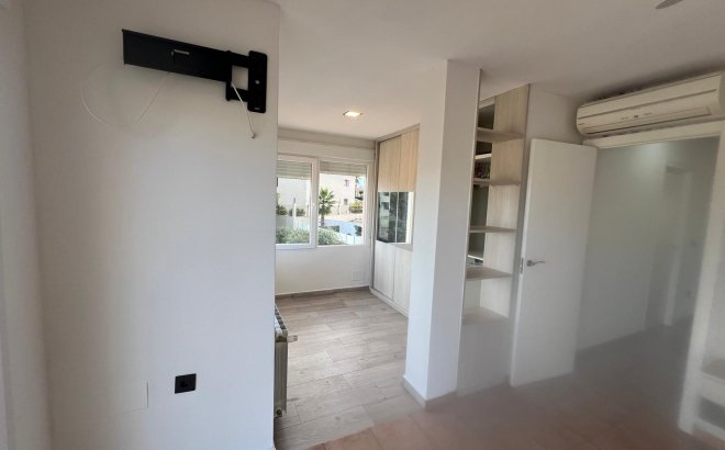 Revente - Villa -
Orihuela Costa - Villamartín-las Filipinas