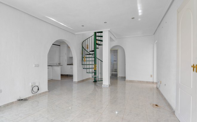 Revente - Villa -
Rojales - Inland