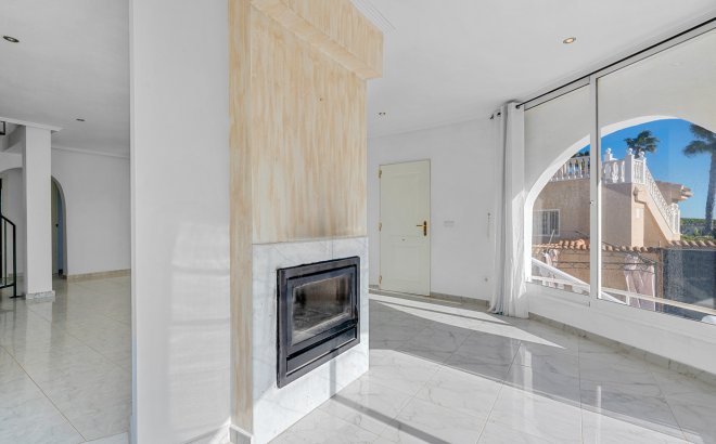 Revente - Villa -
Rojales - Inland