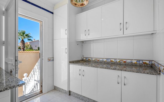 Revente - Villa -
Rojales - Inland