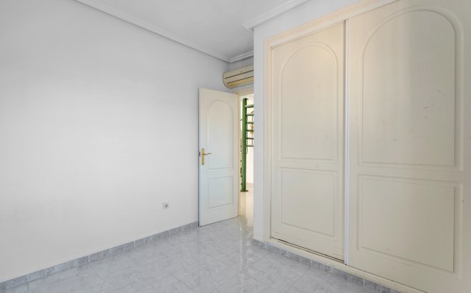 Revente - Villa -
Rojales - Inland