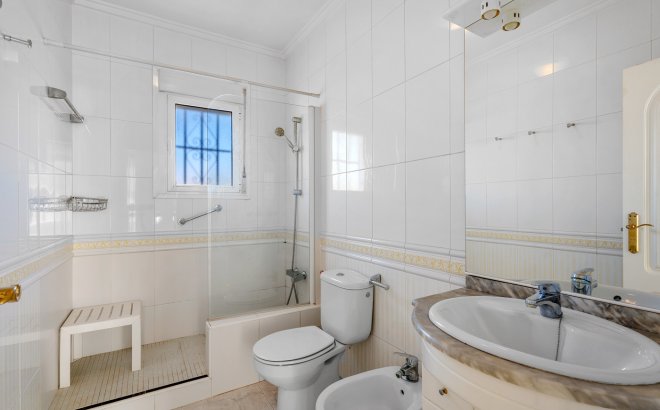 Revente - Villa -
Rojales - Inland