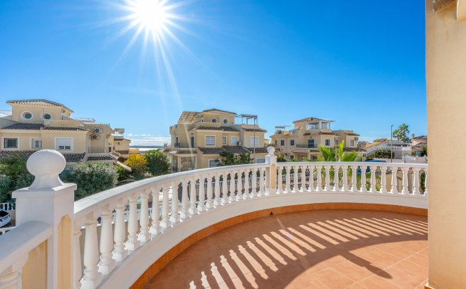 Revente - Villa -
Rojales - Inland