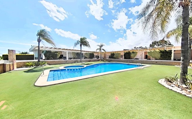 Resale - Town House -
Pilar de la Horadada - Mil Palmeras