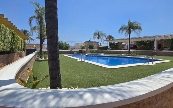 Resale - Town House -
Pilar de la Horadada - Mil Palmeras