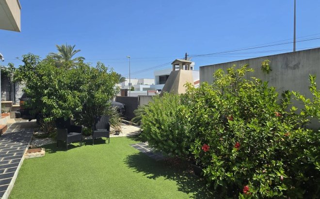 Resale - Town House -
Pilar de la Horadada - Mil Palmeras