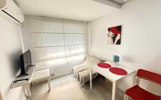 Resale - Apartment -
Torrevieja - Playa del Cura