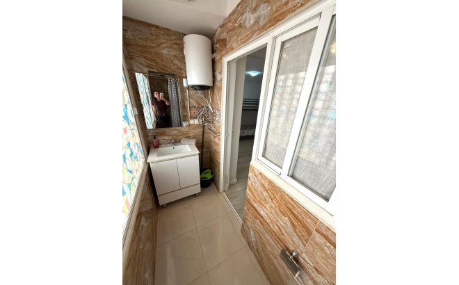 Resale - Apartment -
Torrevieja - Playa del Cura