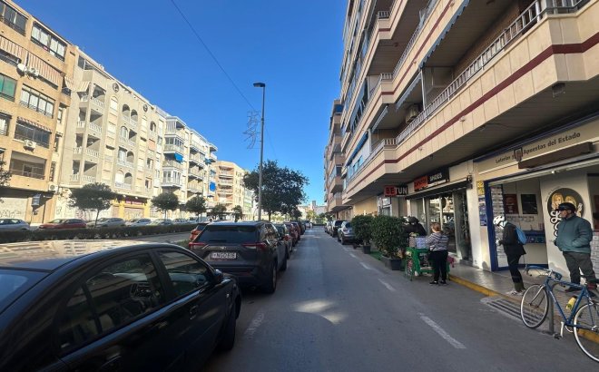 Resale - Apartment -
Torrevieja - Acequion