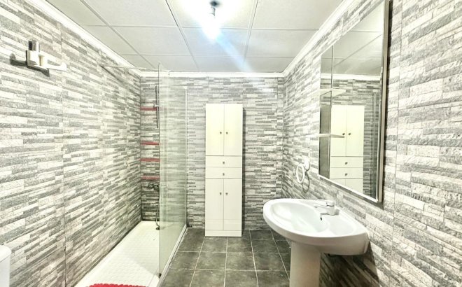 Resale - Apartment -
Torrevieja - Acequion