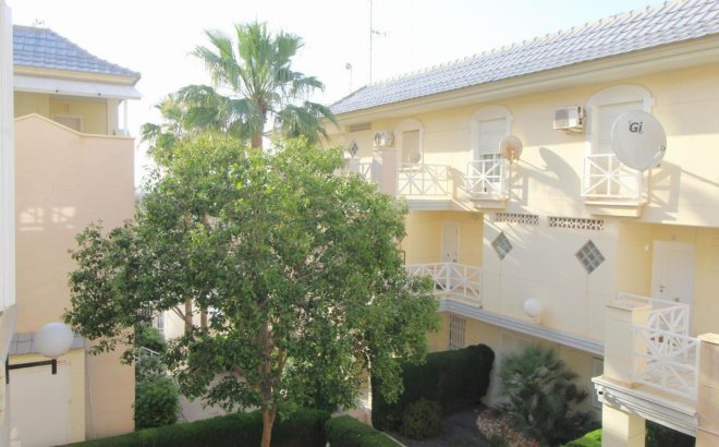 Resale - Apartment -
Torrevieja - La Veleta