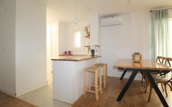 Resale - Apartment -
Torrevieja - La Veleta