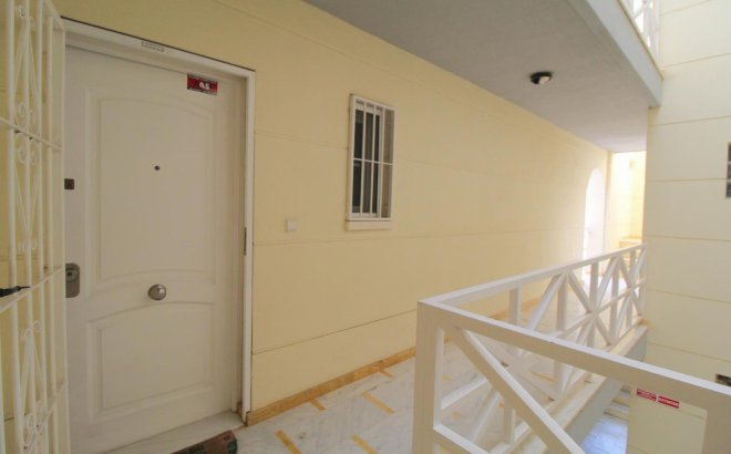 Resale - Apartment -
Torrevieja - La Veleta