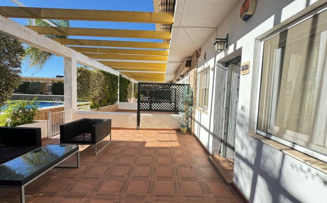 Resale - Terraced house -
Pilar de la Horadada - Mil Palmeras