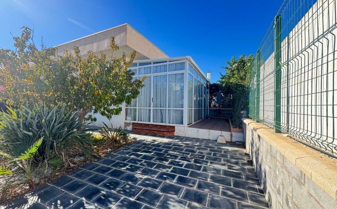 Resale - Terraced house -
Pilar de la Horadada - Mil Palmeras