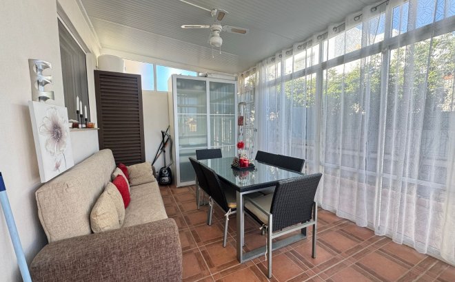 Resale - Terraced house -
Pilar de la Horadada - Mil Palmeras