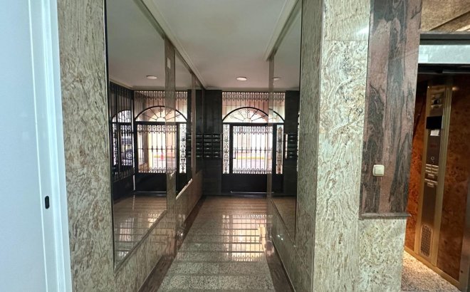 Revente - Penthouse -
Torrevieja