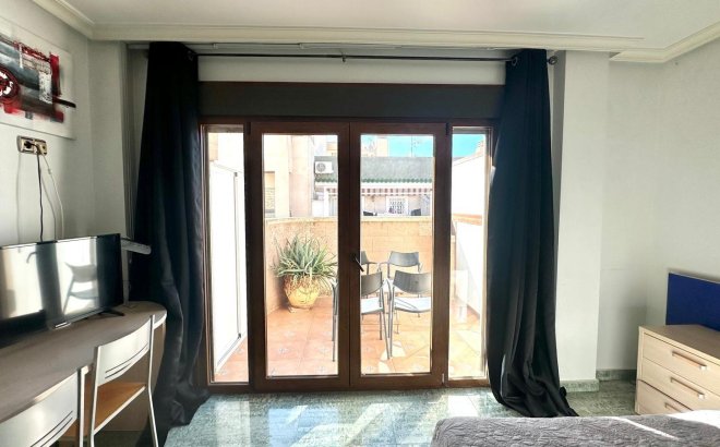 Revente - Penthouse -
Torrevieja