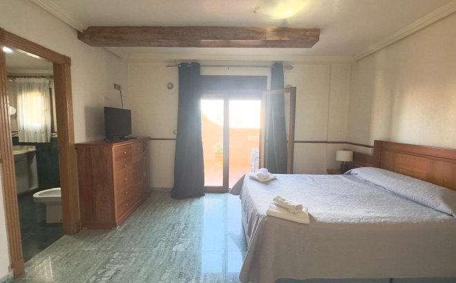 Revente - Penthouse -
Torrevieja