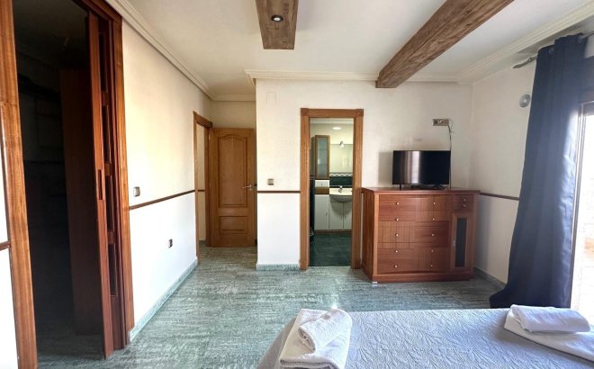 Revente - Penthouse -
Torrevieja