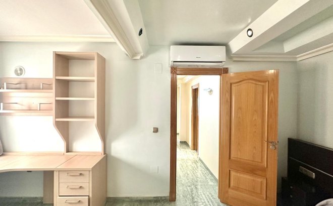 Herverkoop - Penthouse -
Torrevieja