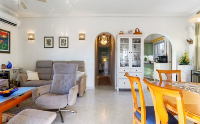 Herverkoop - Villa -
Torrevieja - Costa Blanca