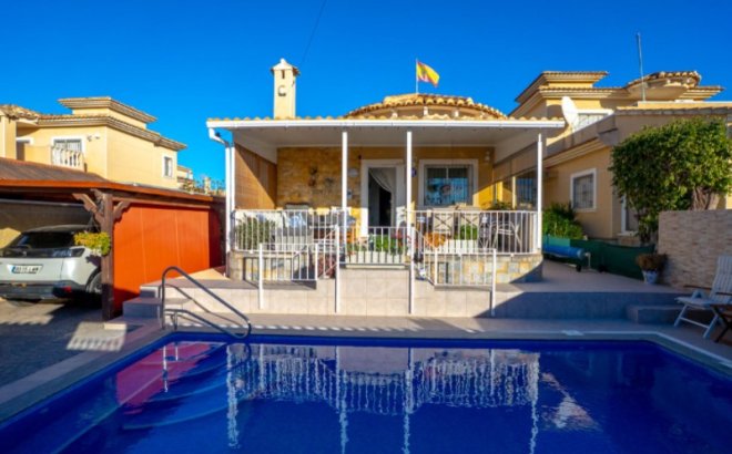 Herverkoop - Villa -
Torrevieja - Costa Blanca