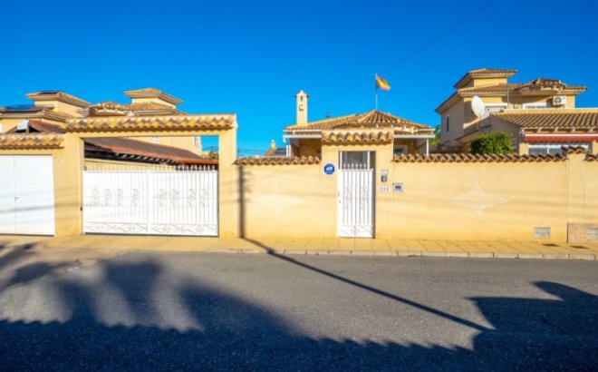Herverkoop - Villa -
Torrevieja - Costa Blanca