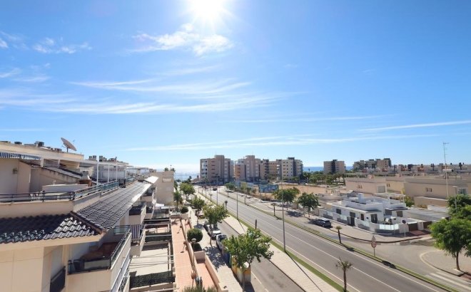 Revente - Penthouse -
Pilar de la Horadada - Costa Blanca