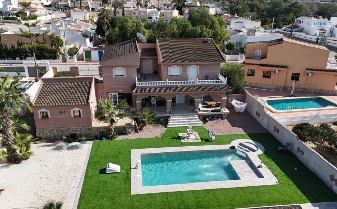 Resale - Villa -
Benijofar - Costa Blanca