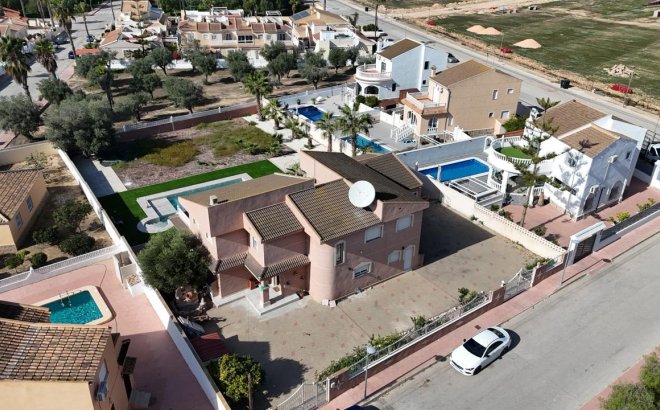 Resale - Villa -
Benijofar - Costa Blanca