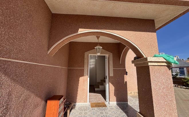 Resale - Villa -
Benijofar - Costa Blanca