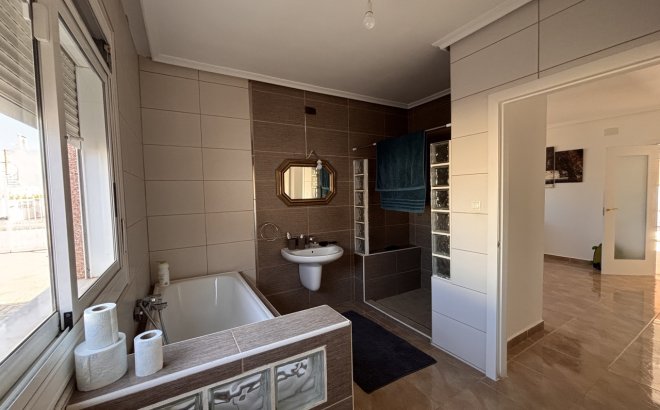 Resale - Villa -
Benijofar - Costa Blanca