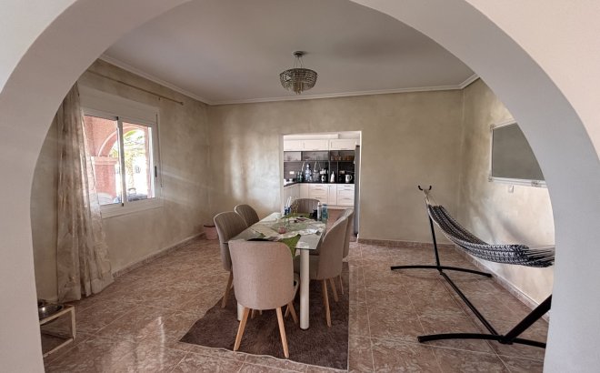 Resale - Villa -
Benijofar - Costa Blanca