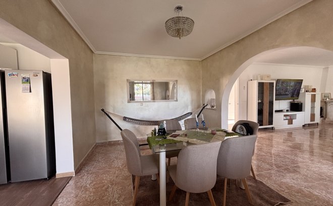 Resale - Villa -
Benijofar - Costa Blanca