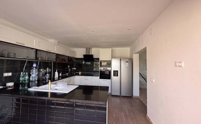 Resale - Villa -
Benijofar - Costa Blanca