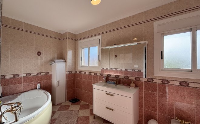 Resale - Villa -
Benijofar - Costa Blanca