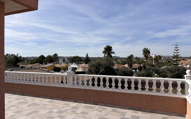 Resale - Villa -
Benijofar - Costa Blanca