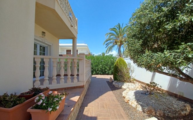 Revente - Villa -
Cabo Roig - Costa Blanca