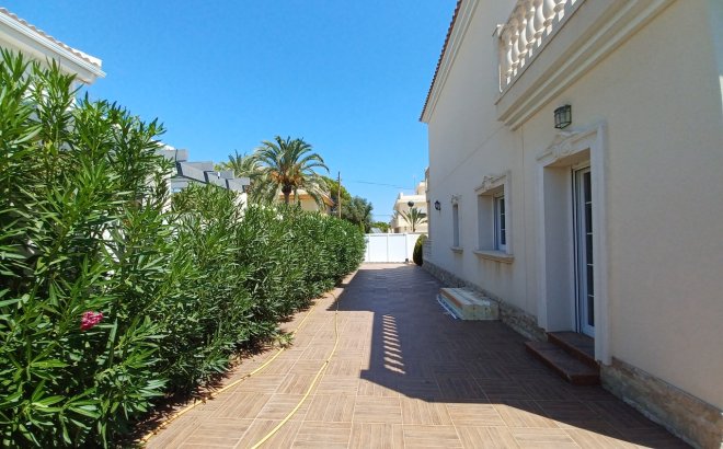 Revente - Villa -
Cabo Roig - Costa Blanca