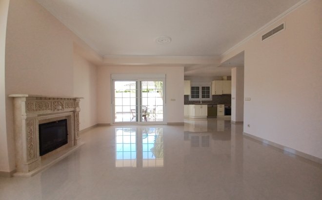 Revente - Villa -
Cabo Roig - Costa Blanca