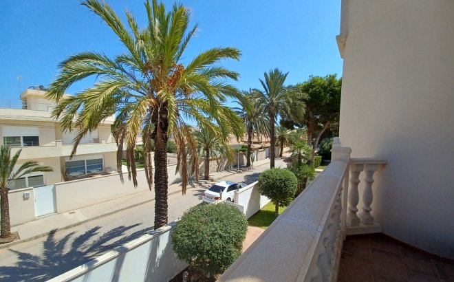 Revente - Villa -
Cabo Roig - Costa Blanca