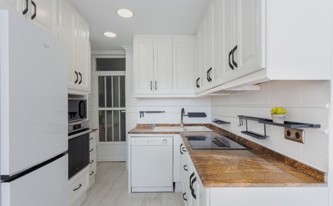 Resale - Apartment -
Torrevieja - Costa Blanca