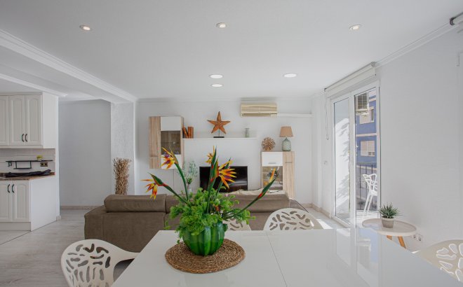 Resale - Apartment -
Torrevieja - Costa Blanca