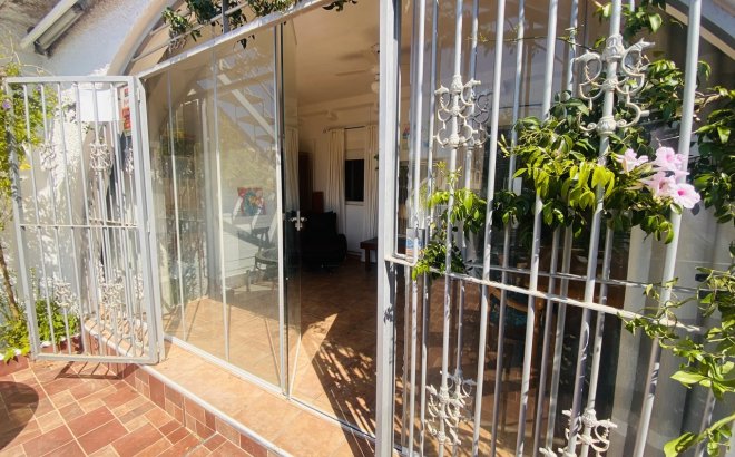 Resale - Bungalow -
Playa Flamenca - Costa Blanca