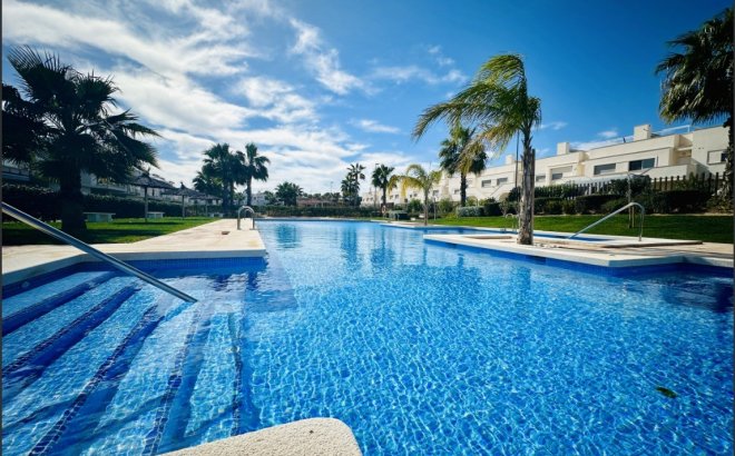 Resale - Apartment -
Vistabella Golf Entre Naranjos - Inland