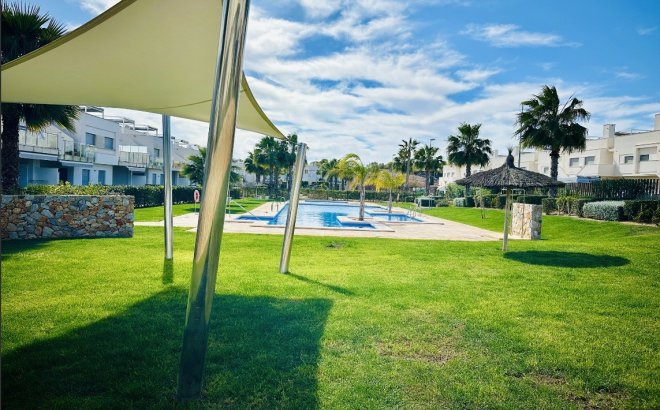 Resale - Apartment -
Vistabella Golf Entre Naranjos - Inland